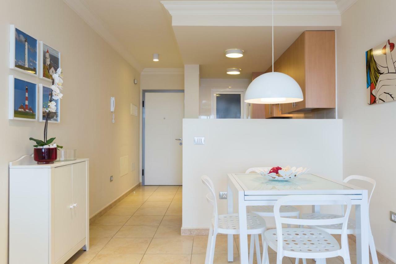 Vista Al Faro El Poris Apartment Порис де Абона Екстериор снимка
